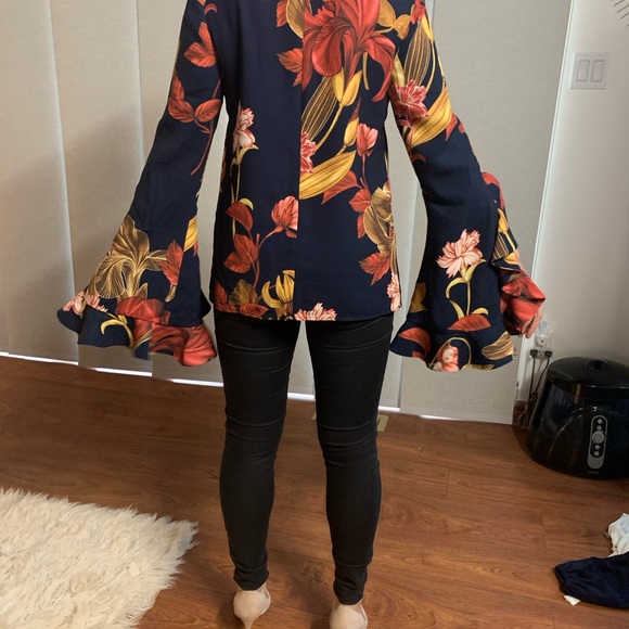 C/meo Statement floral top - Picture 2 of 2